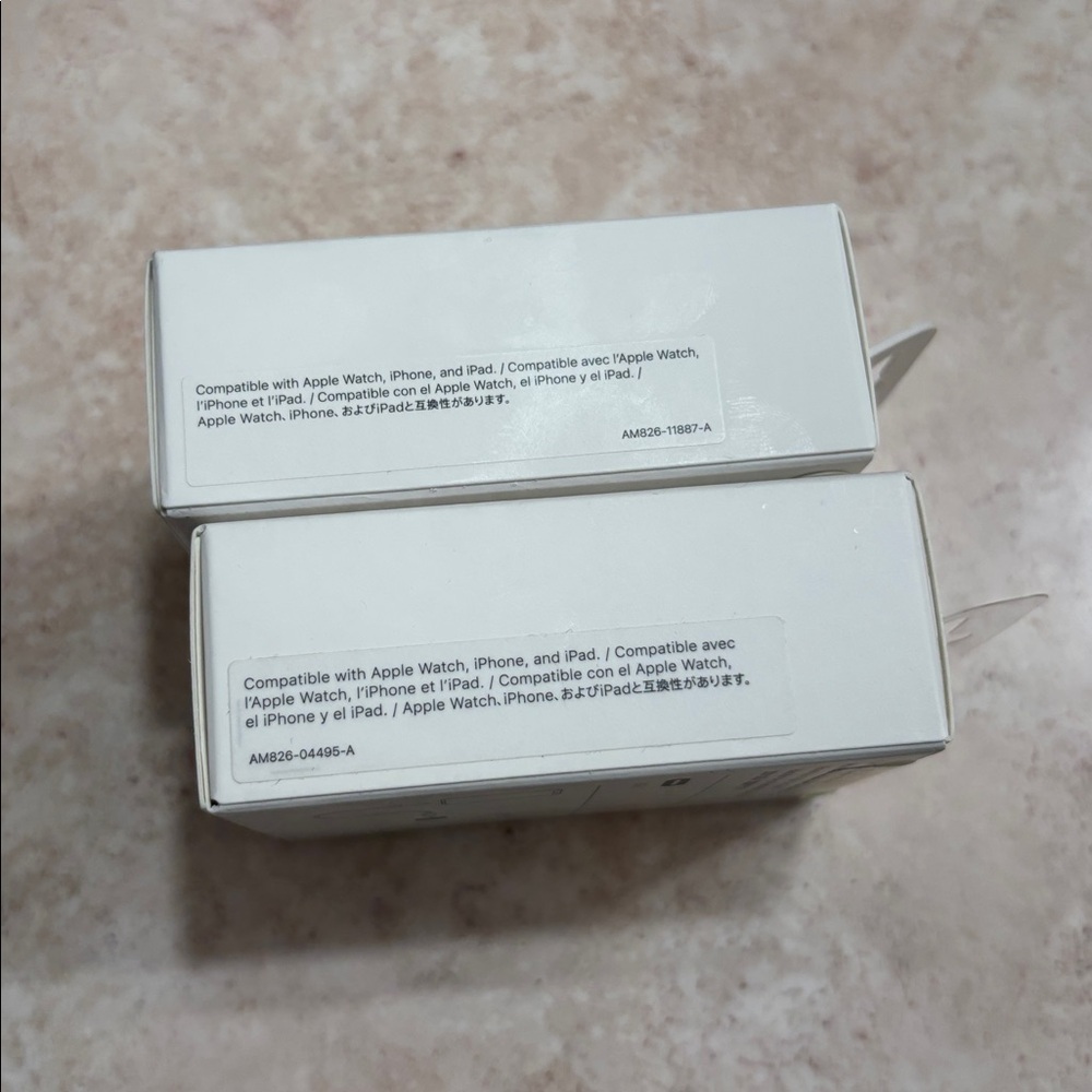 Apple USB-C Power Adapter - Picture 3 of 3